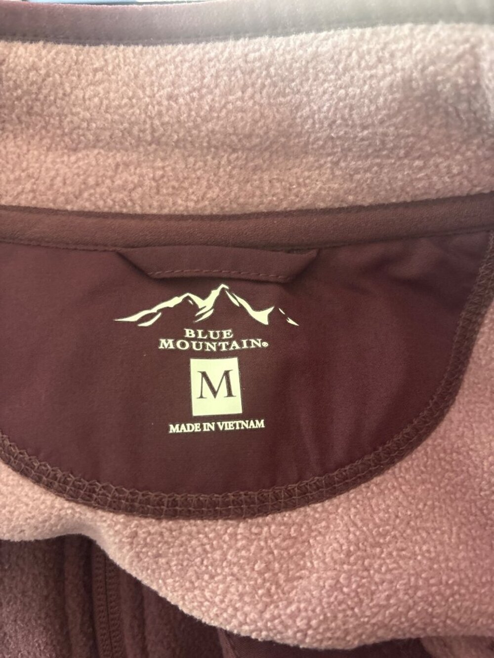 Blue Mountain Women's Polar Fleece Burgundy Pink Vest - Picture 6 of 6
